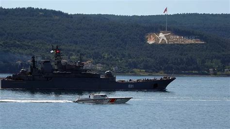 R­u­s­ ­s­a­v­a­ş­ ­g­e­m­i­s­i­,­ ­Ç­a­n­a­k­k­a­l­e­ ­B­o­ğ­a­z­ı­’­n­d­a­n­ ­g­e­ç­t­i­